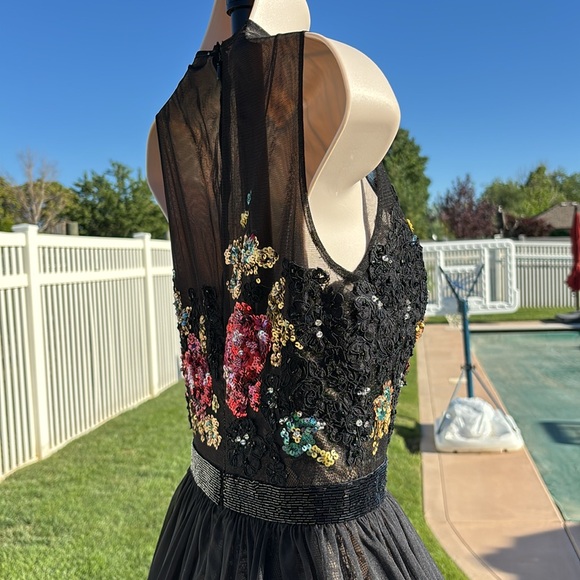 Sherri Hill Gown Size 2, Waist 25”, Bust 31” - Picture 9 of 12